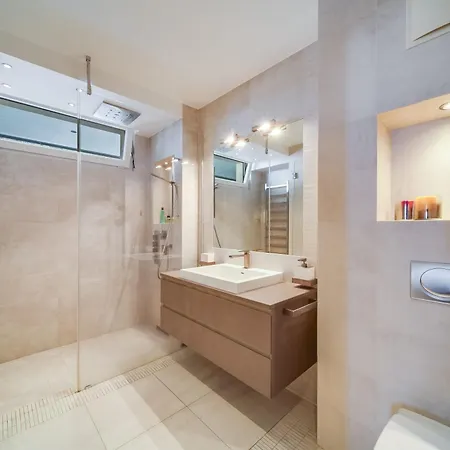 别墅 Lausanne Area Luxurious 4-bedroom On The By Guestlee