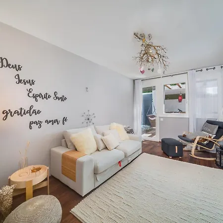 别墅 Lausanne Area Luxurious 4-bedroom On The By Guestlee Pully