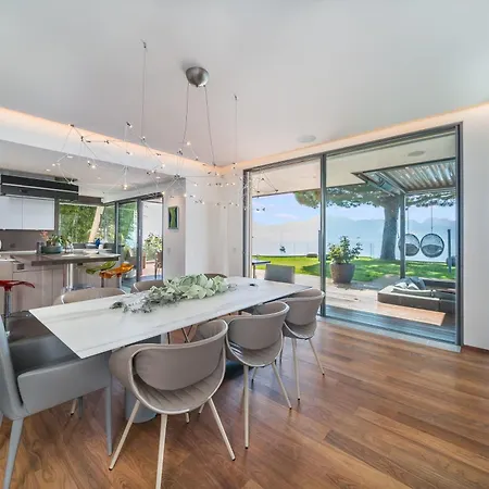 Lausanne Area Luxurious 4-bedroom On The By Guestlee Villa